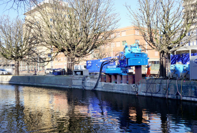 オランダのデン・ハーグ市でも運河護岸改修事業に「ジャイロプレス工法<sup>®</sup>」の画像