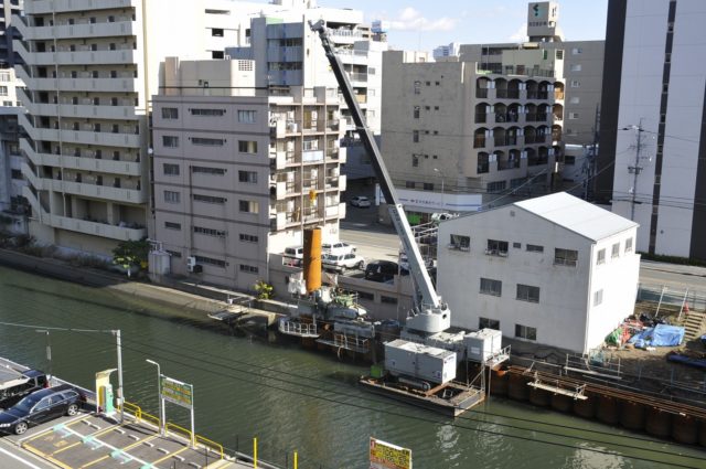 河川護岸の改修の画像